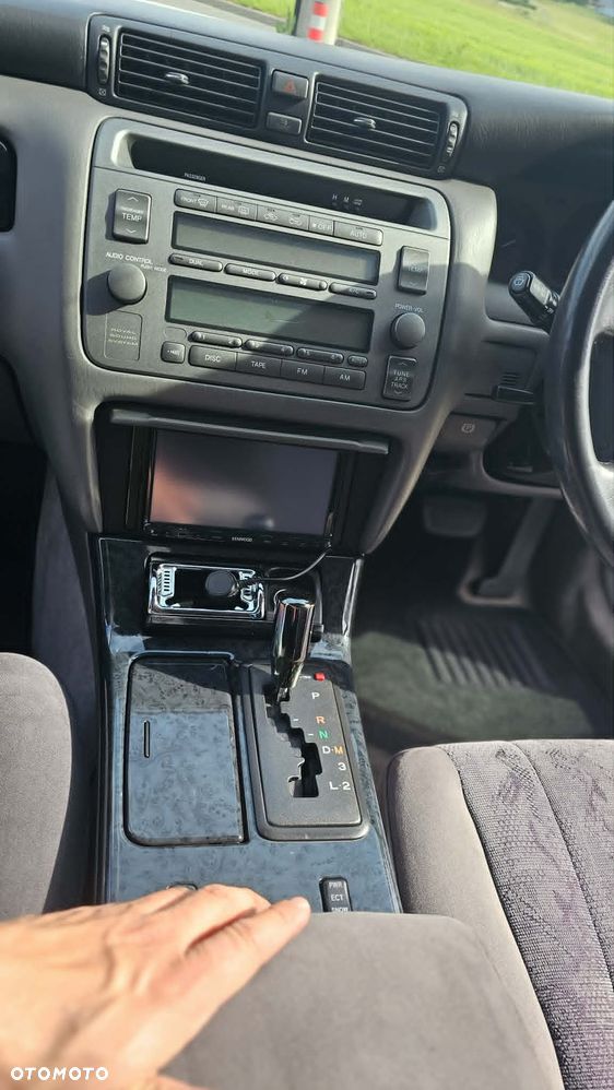Toyota Crown - 17