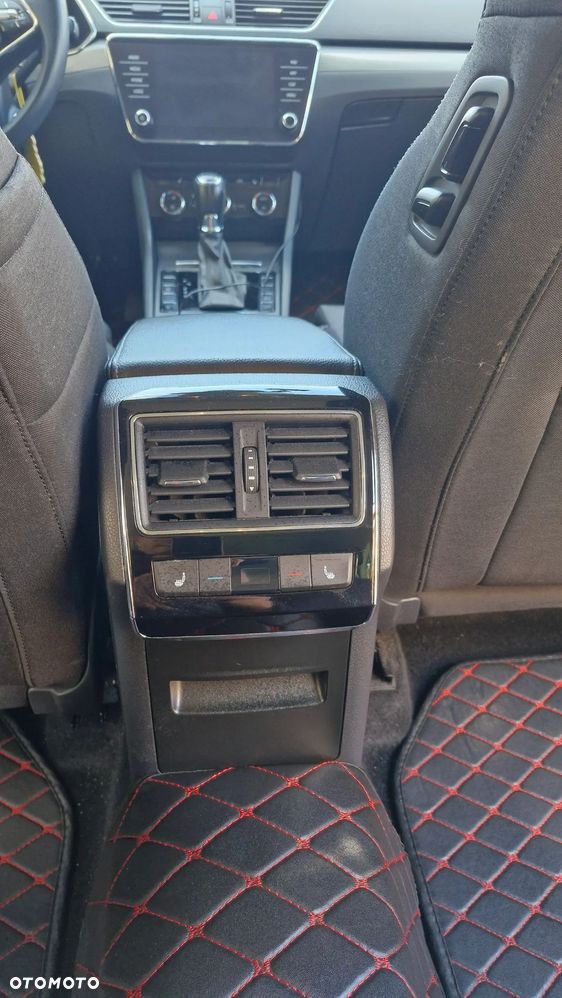 Skoda Superb 2.0 TDI SCR Style DSG - 23