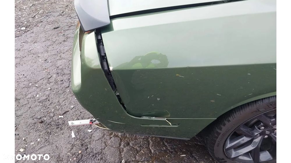 Dodge Challenger - 13