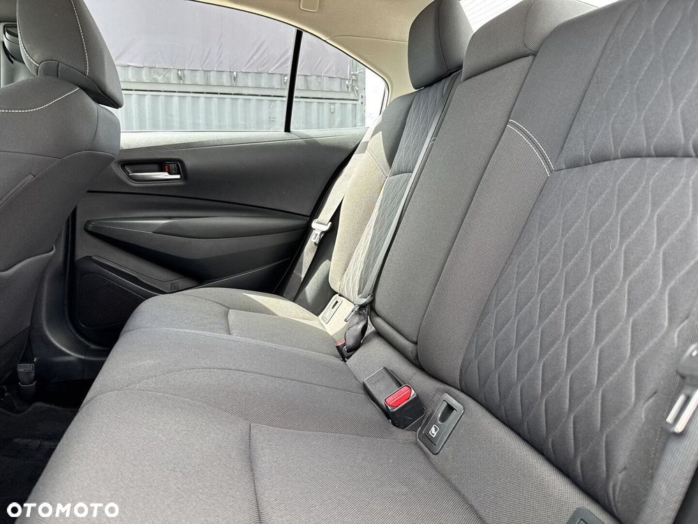 Toyota Corolla - 13