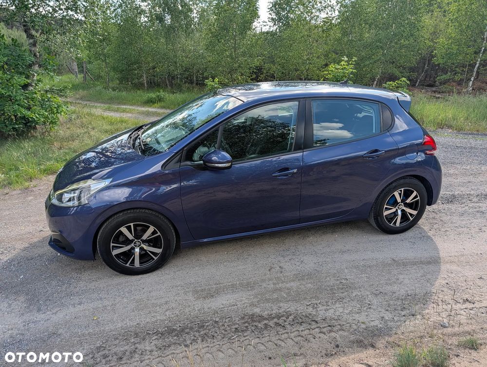 Peugeot 208 - 9