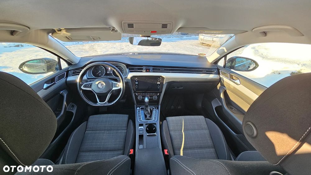 Volkswagen Passat - 13
