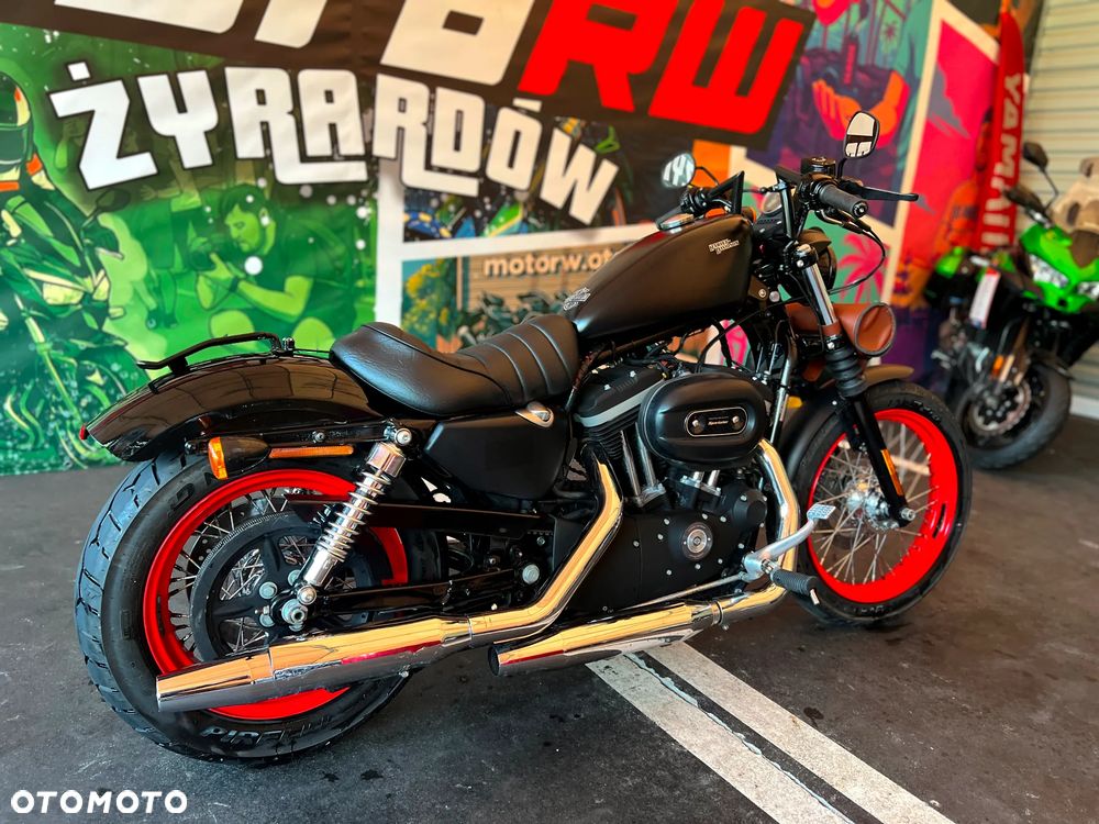 Harley-Davidson Sportster Iron 883 - 25