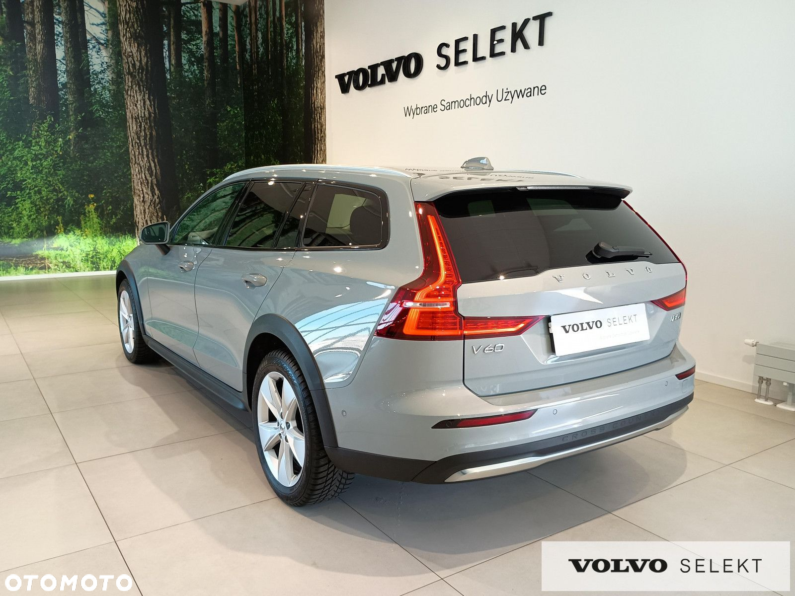 Volvo V60 Cross Country - 8
