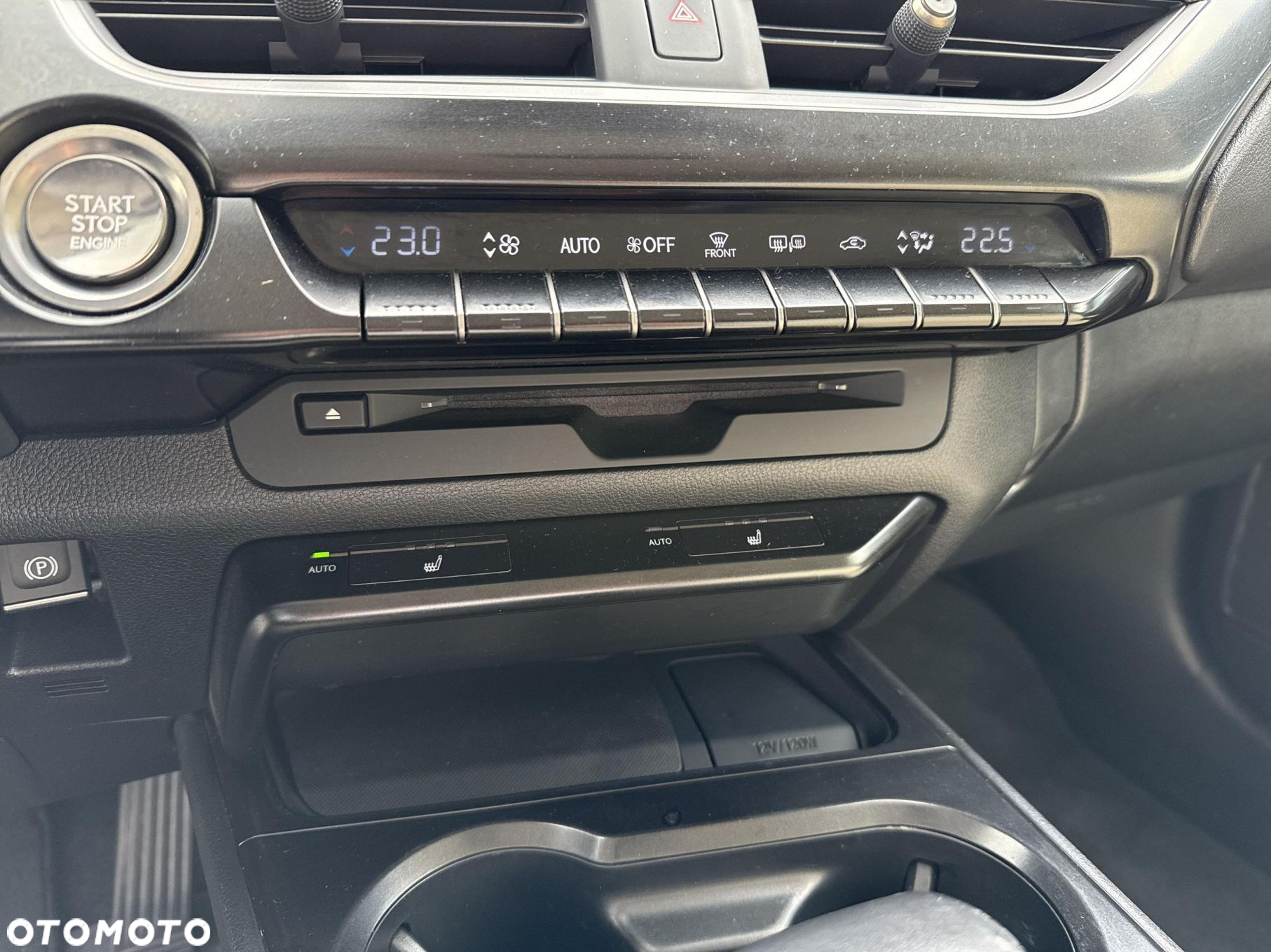 Lexus UX 200 Prestige 2WD - 25