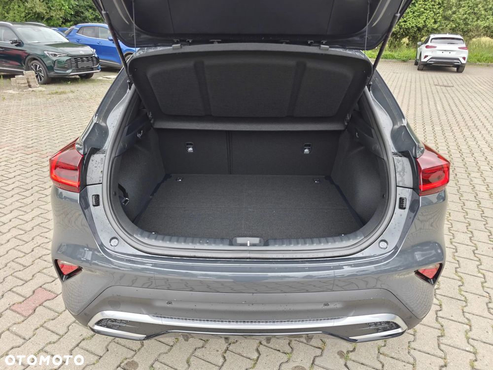 Kia XCeed - 11