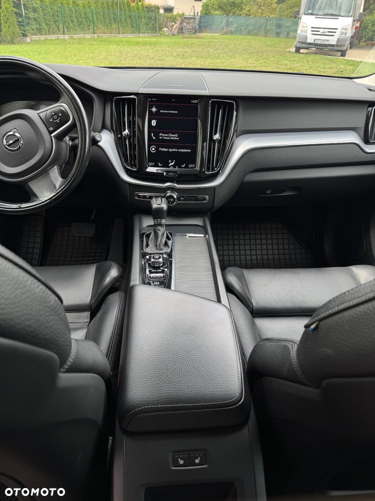 Volvo XC 60 D4 AWD Momentum - 6