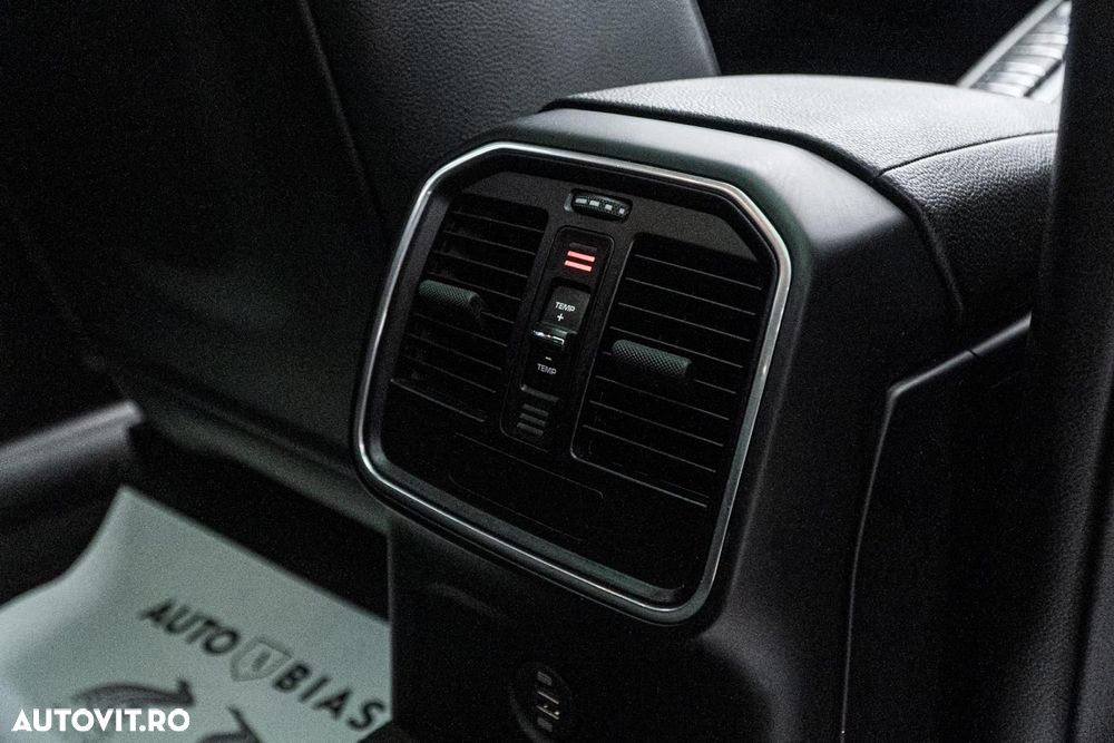 Porsche Macan S - 23