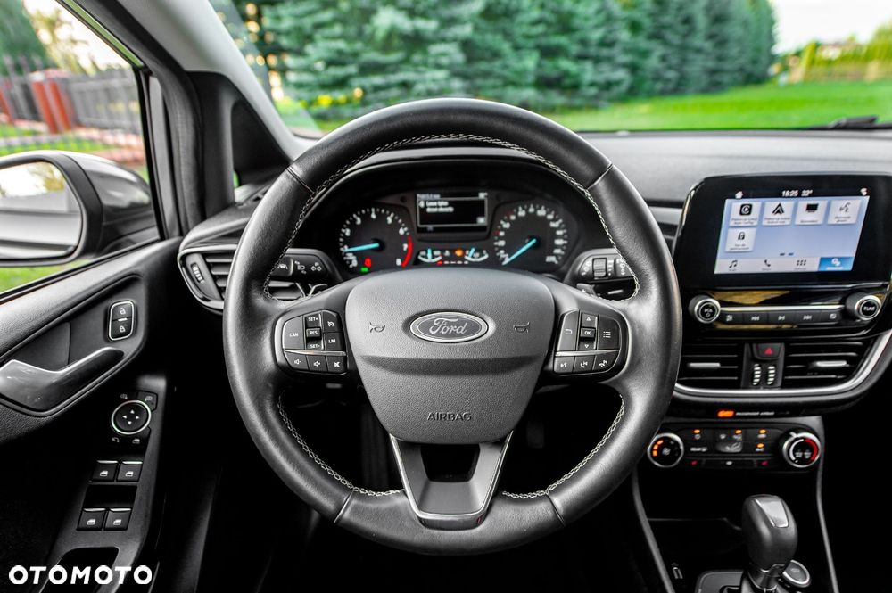 Ford Fiesta 1.0 EcoBoost S&S TITANIUM X - 32