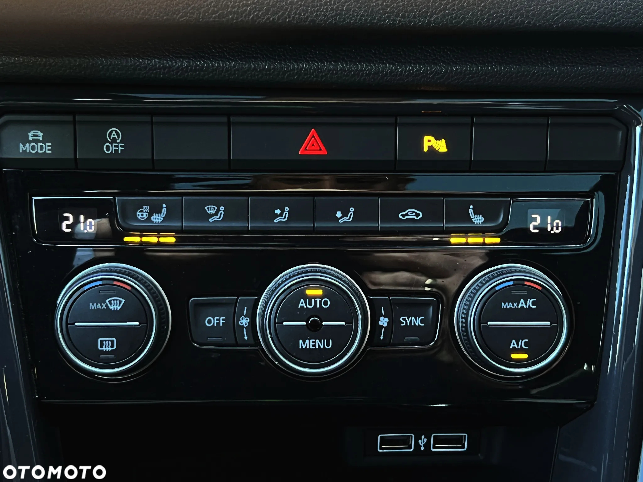 Volkswagen T-Roc 1.5 TSI ACT Premium - 30