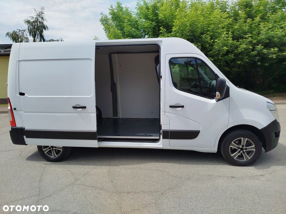 Renault Master L2H2 ŚREDNIAK 2.3DCI - 22