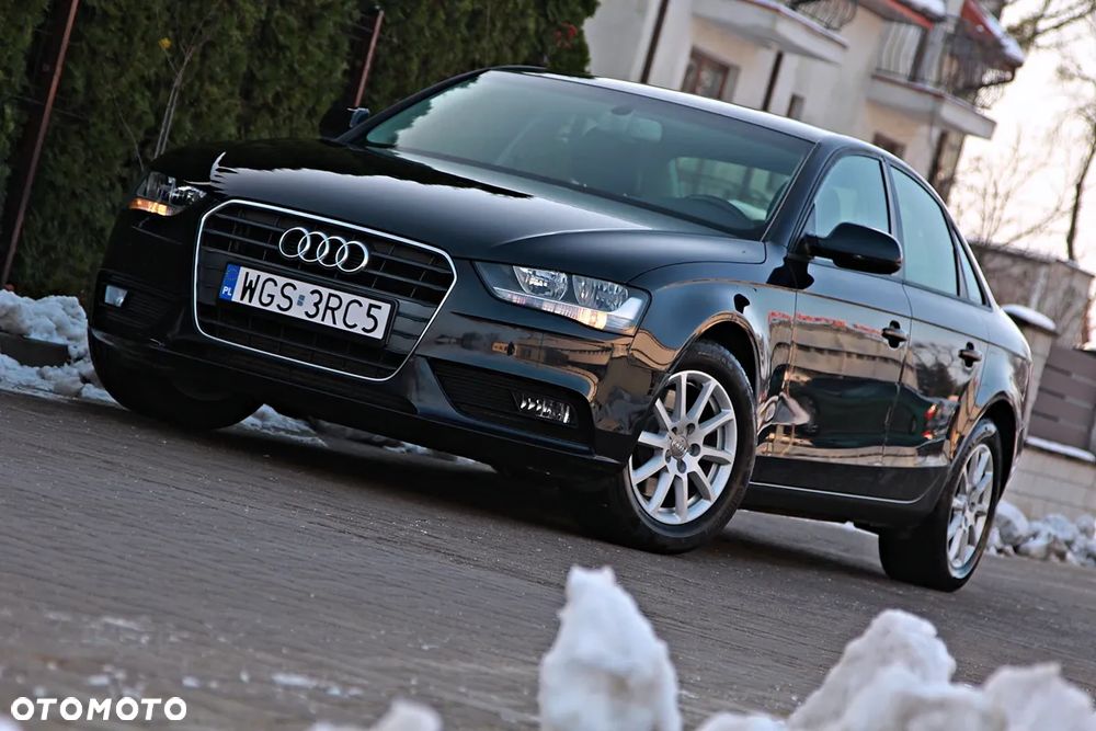 Audi A4 Limousine - 1