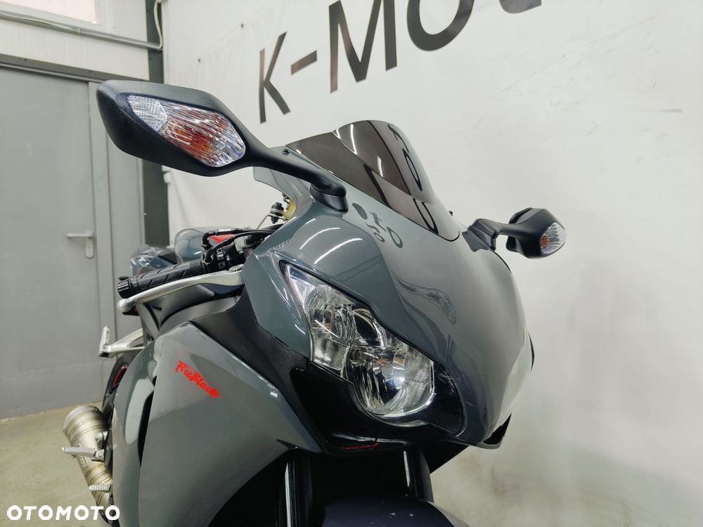 Honda CBR - 3