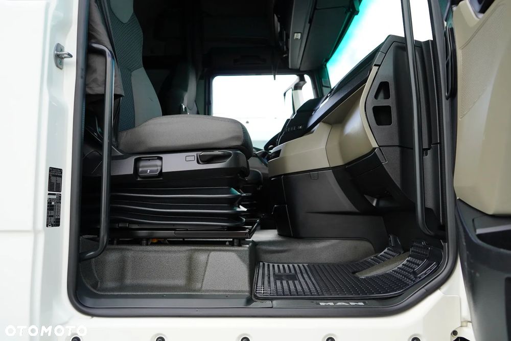 MAN / TGX / 18.470 / E 6 / GX / ACC / MEGA / LOW DECK / RETARDER - 28
