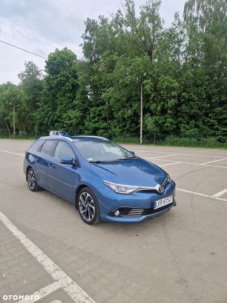 Toyota Auris 1.6 Premium - 6