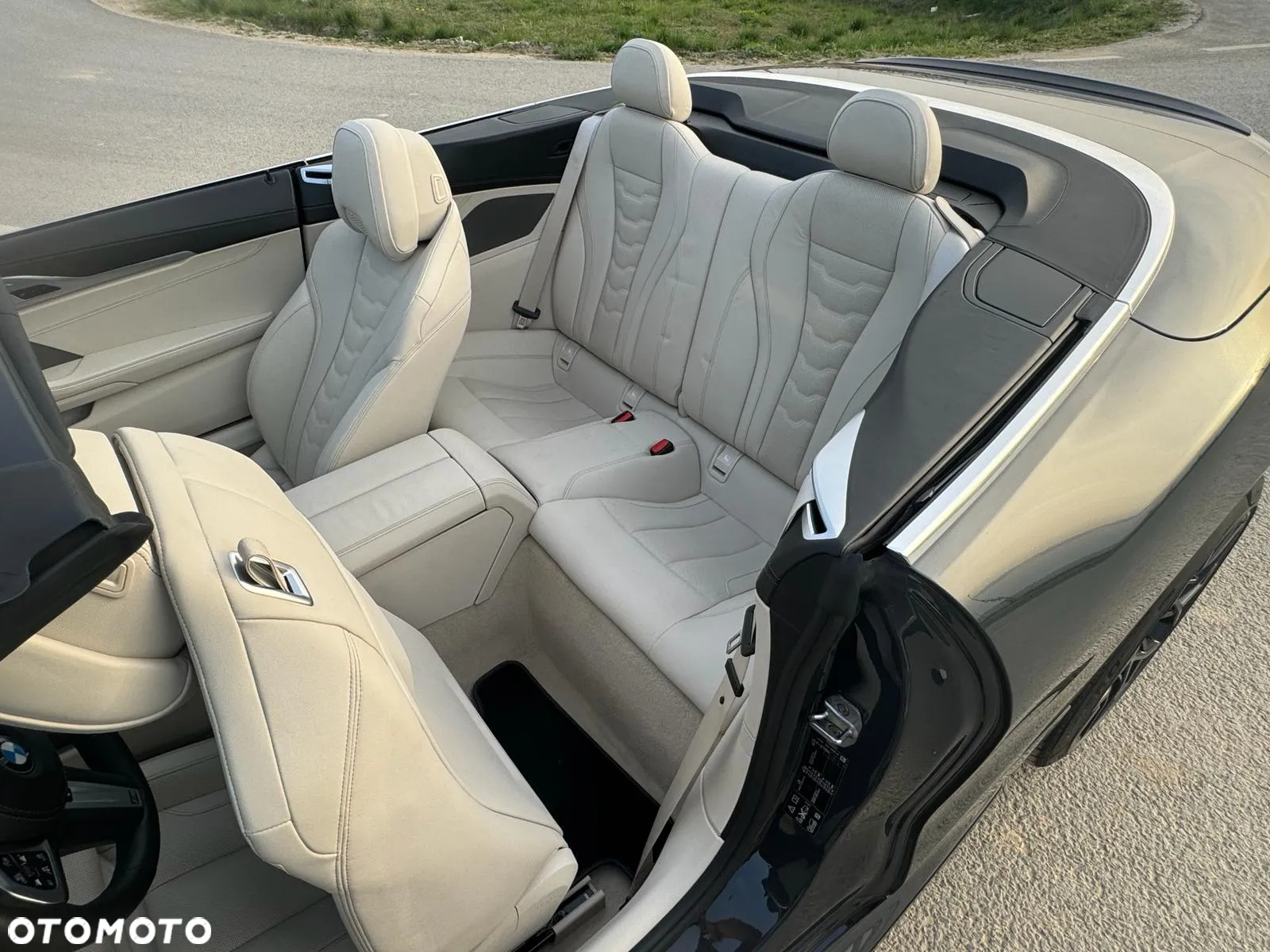 BMW Seria 8 M850i xDrive Cabrio - 27