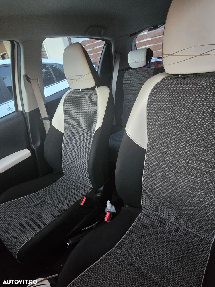 Toyota Yaris 1.3 VVT-i Multidrive S Luna - 5