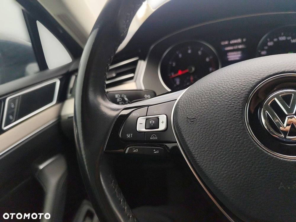 Volkswagen Passat 1.8 TSI BMT Highline DSG - 20
