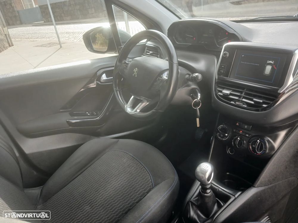 Peugeot 208 1.5 BlueHDi Signature - 22