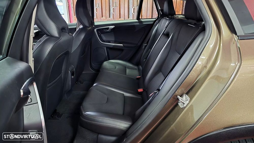 Volvo V60 Cross Country 2.0 D3 Momentum - 50