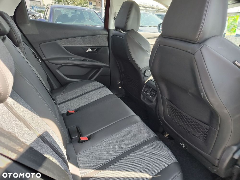 Peugeot 3008 1.2 PureTech Allure - 7