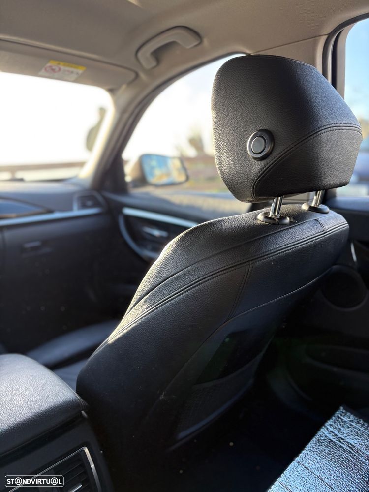 BMW 320 d Line Sport - 20