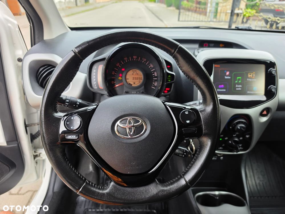 Toyota Aygo x-play - 7