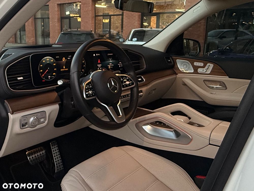 Mercedes-Benz Gls 2023 photo 3