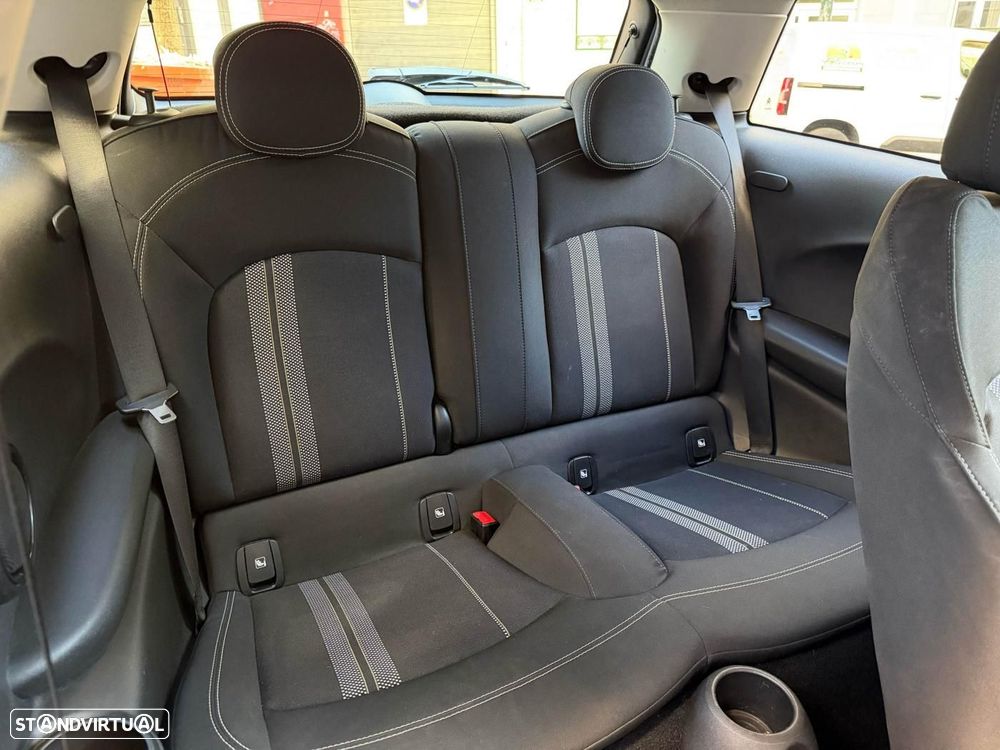 MINI 3 Portas Cooper SE Classic - 22