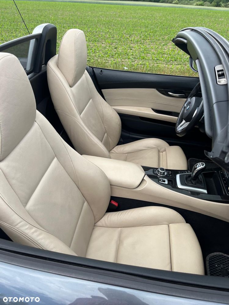 BMW Z4 sDrive28i - 12