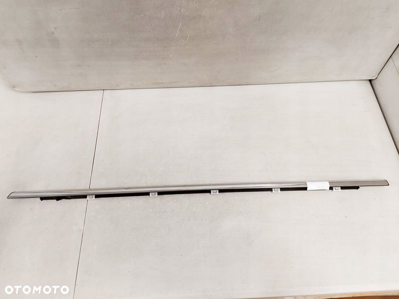 HYUNDAI I40 SEDAN LISTWA ZGARNIAJĄCA PRAWY TYŁ PRAWA TYLNA - 1