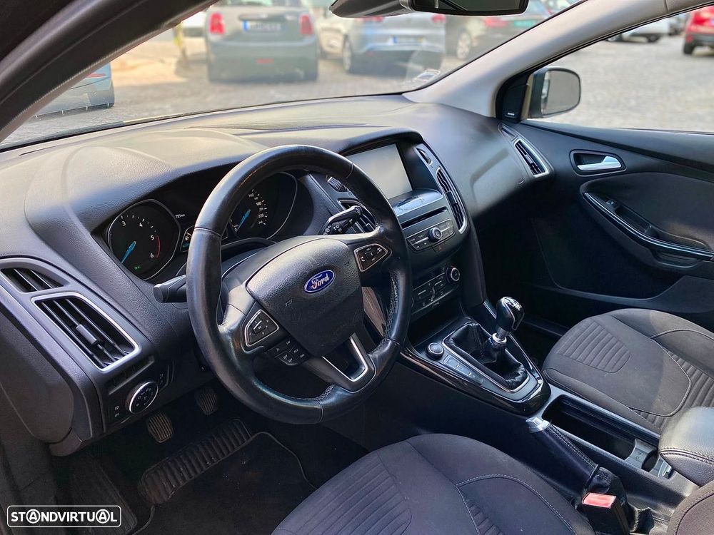 Ford Focus SW 1.5 TDCi EcoBlue Titanium - 12