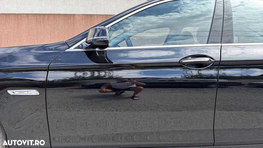 BMW Seria 5 530d xDrive AT - 35