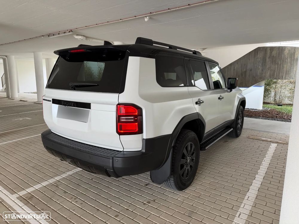 Toyota Land Cruiser 2.8 D-4D Mild-Hybrid Auto Executive - 8