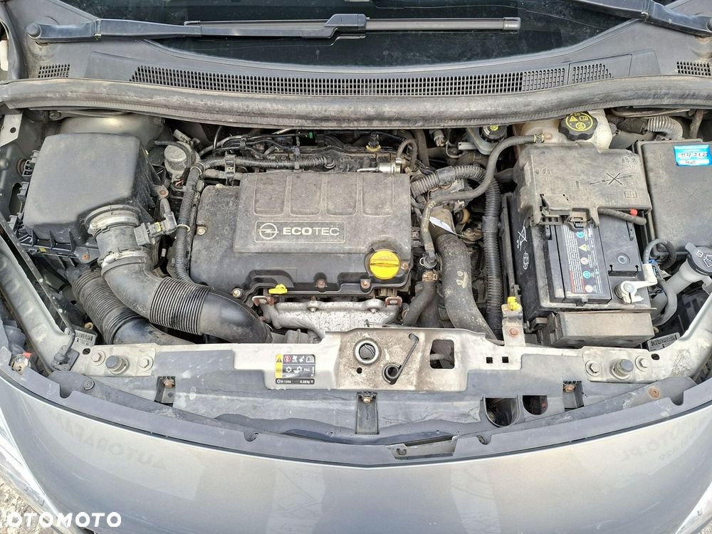 Opel Meriva 1.4 T Cosmo - 28