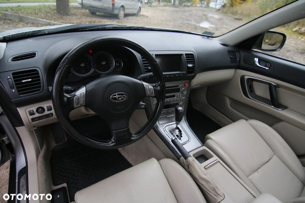 Subaru Outback Legacy 3.0RE NAV/NSE - 13