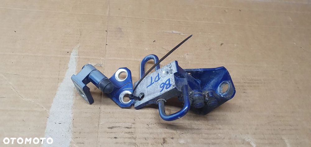 Zawias zawiasy drzwi prawy tył para VW Passat B6 - 6