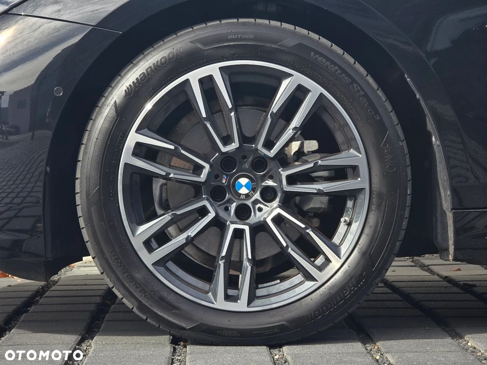 BMW Seria 5 520d xDrive mHEV M Sport - 35