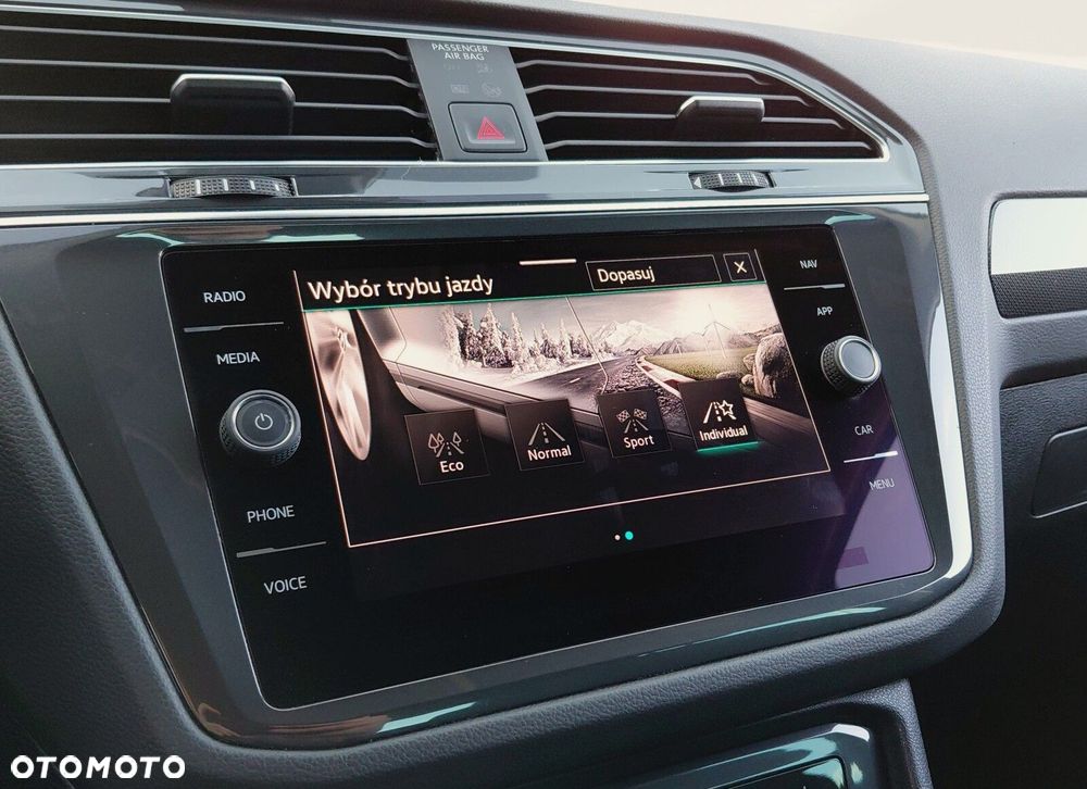 Volkswagen Tiguan 1.5 eTSI Elegance DSG - 37