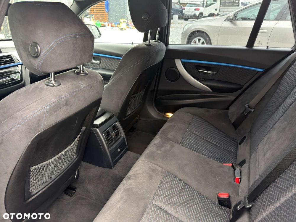 BMW Seria 3 - 24