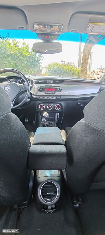 Alfa Romeo Giulietta 1.6 JTDM 16V Turismo - 22