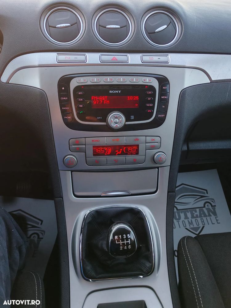 Ford S-Max 2.0 TDCi Titanium - 19