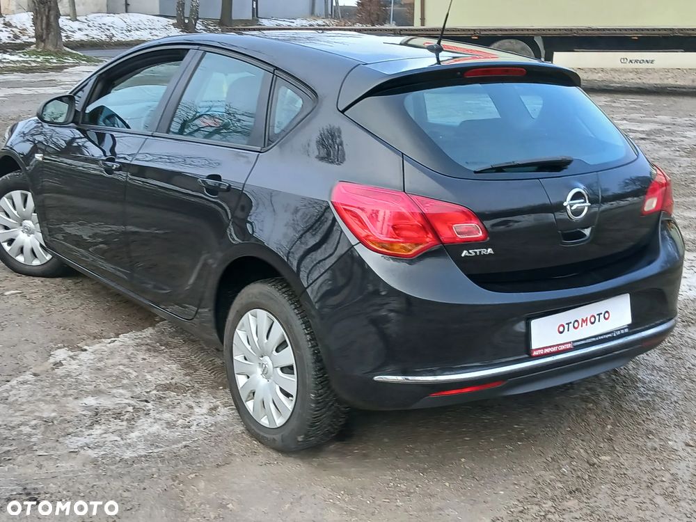 Opel Astra 1.6 Style - 18