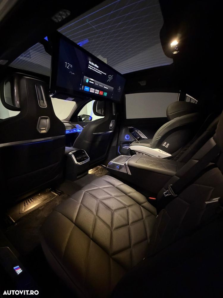 BMW M7 M760e xDrive - 18