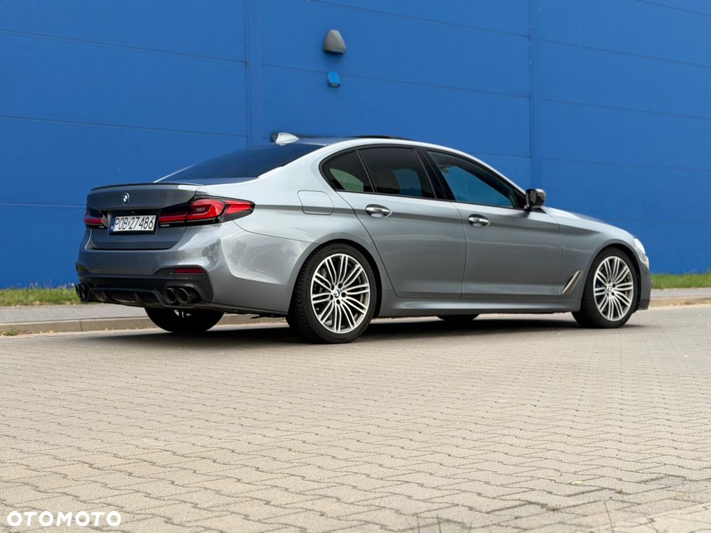 BMW Seria 5 M550i xDrive - 13