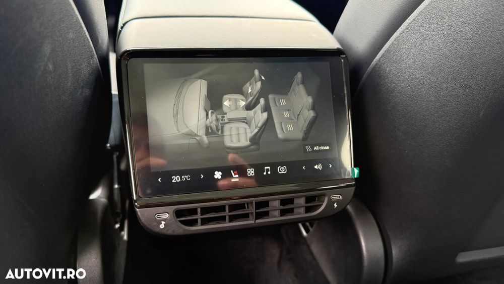Tesla Model Y - 26