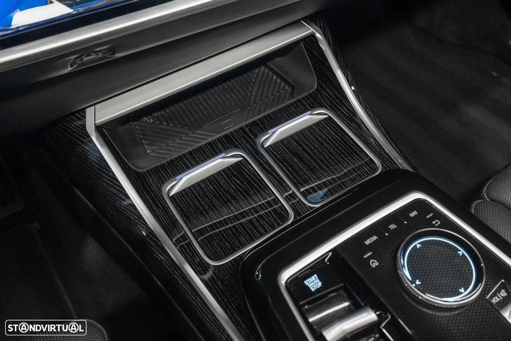BMW 750 750e xDrive Pack Desportivo M - 16