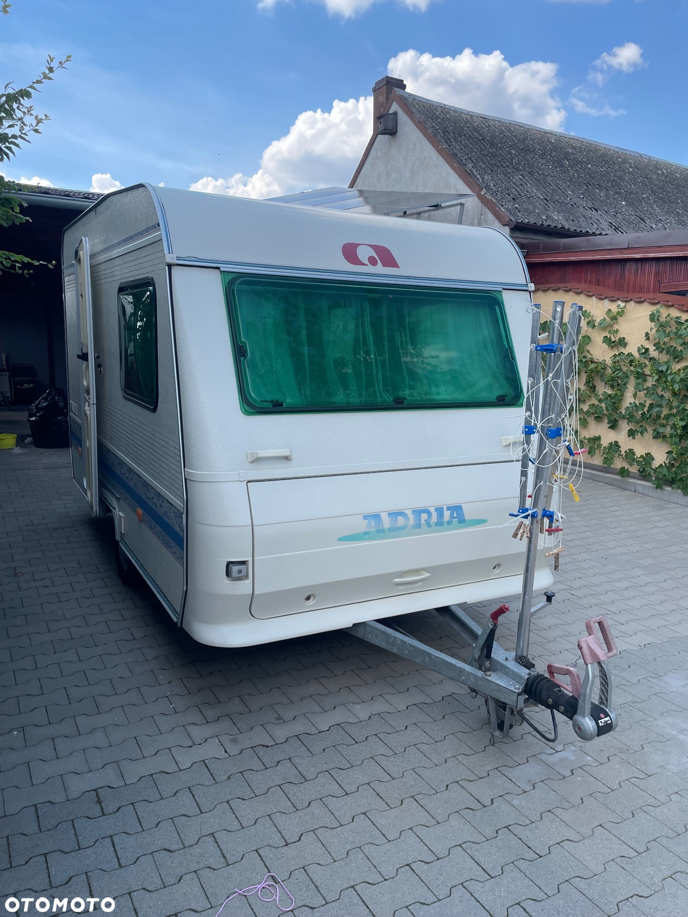 Adria Unica 320DD - 2