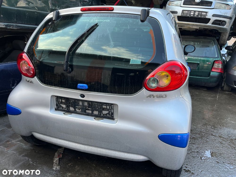 Drzwi przód prawe lewe, tył prawe Citroen C1 Aygo Peugeot 107 5D - 4