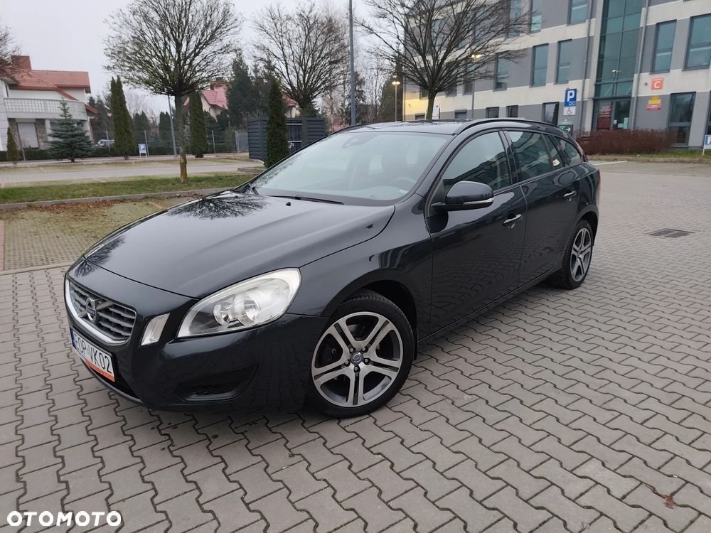 Volvo V60 D2 Momentum - 1